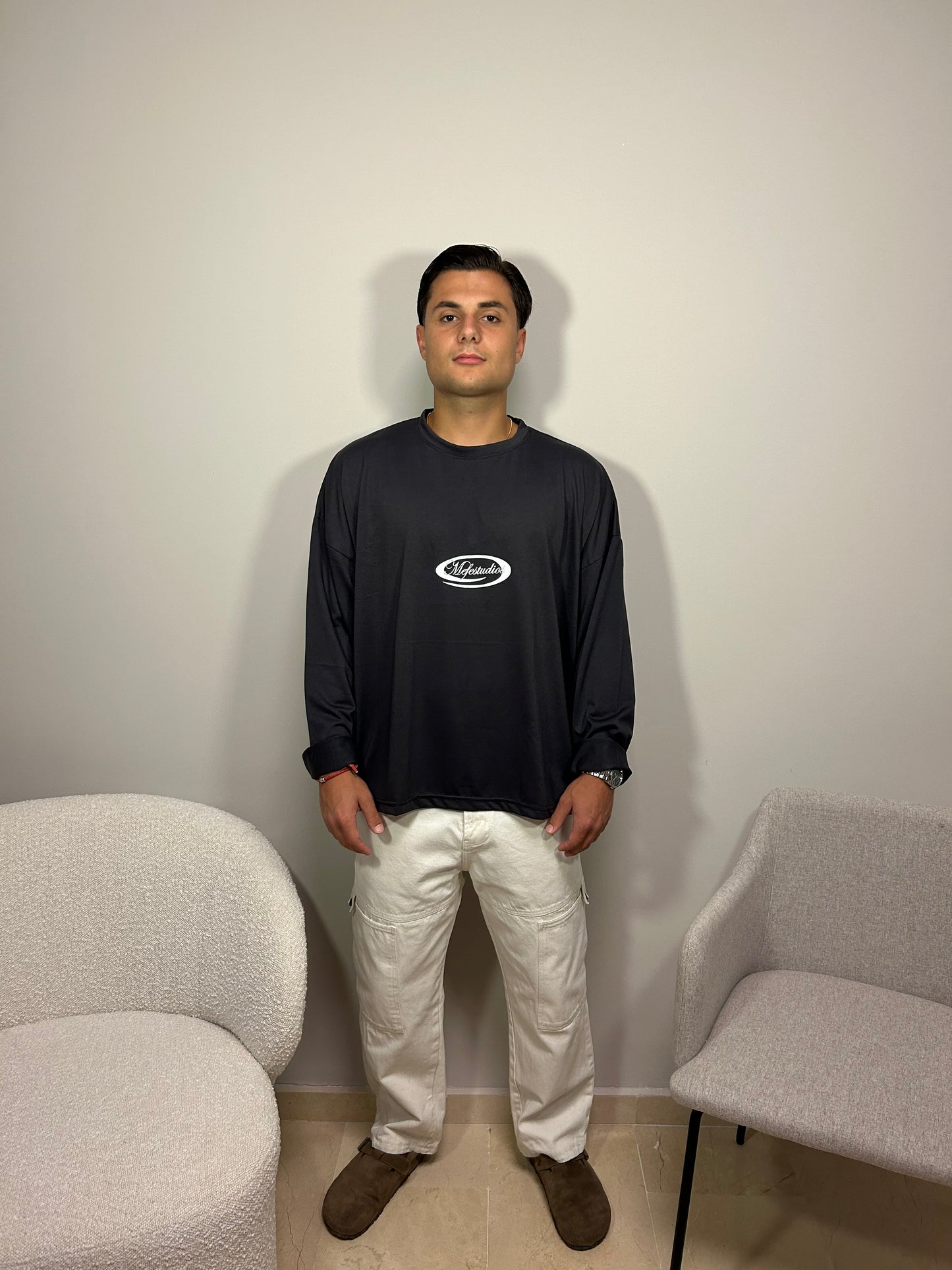 Dark grey longsleeve