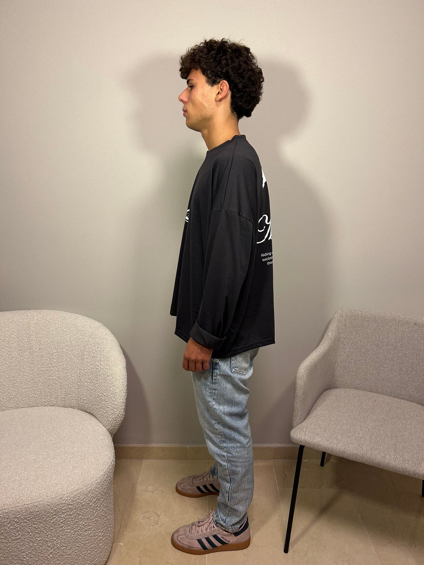 Dark grey longsleeve