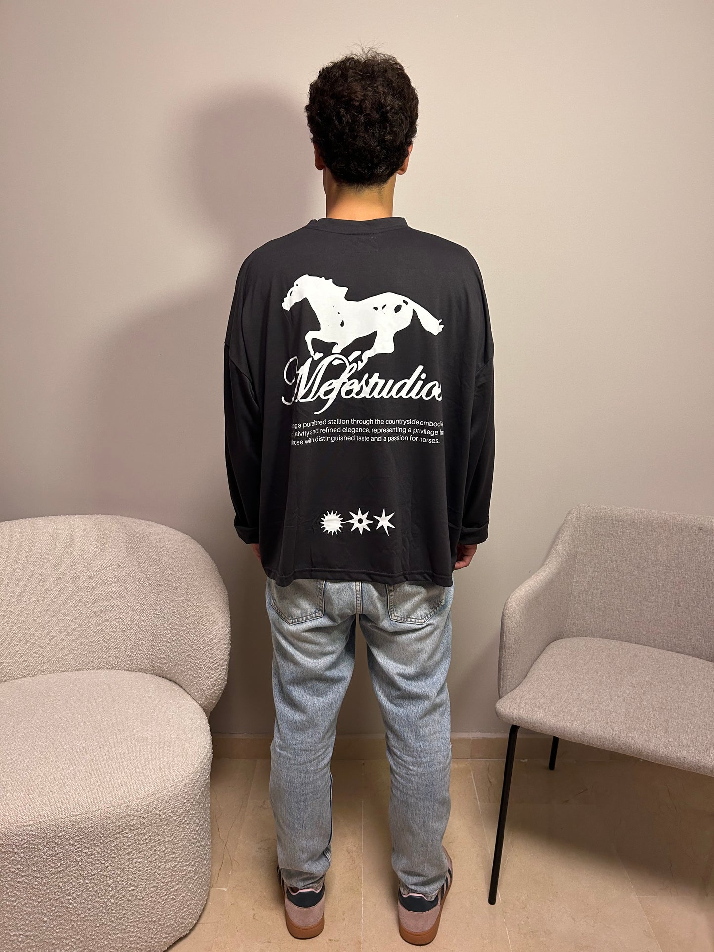 Dark grey longsleeve