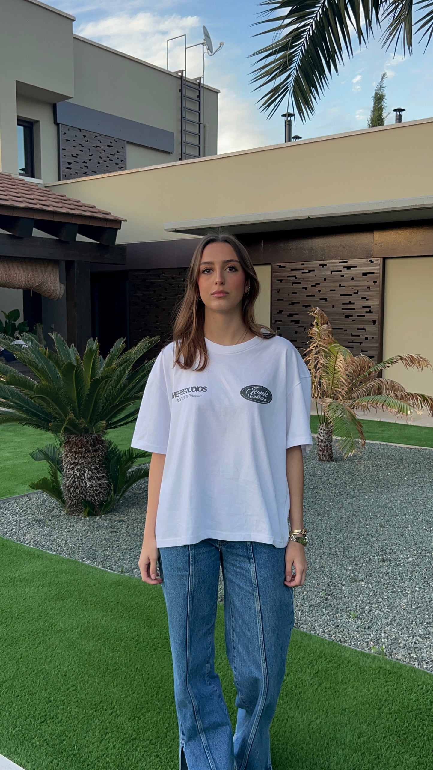 ICONIC WHITE T-SHIRT